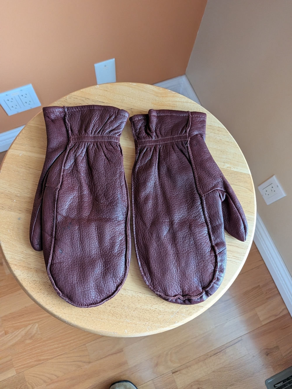 Gates Brown Leather Mittens Women's Size M Deerskin